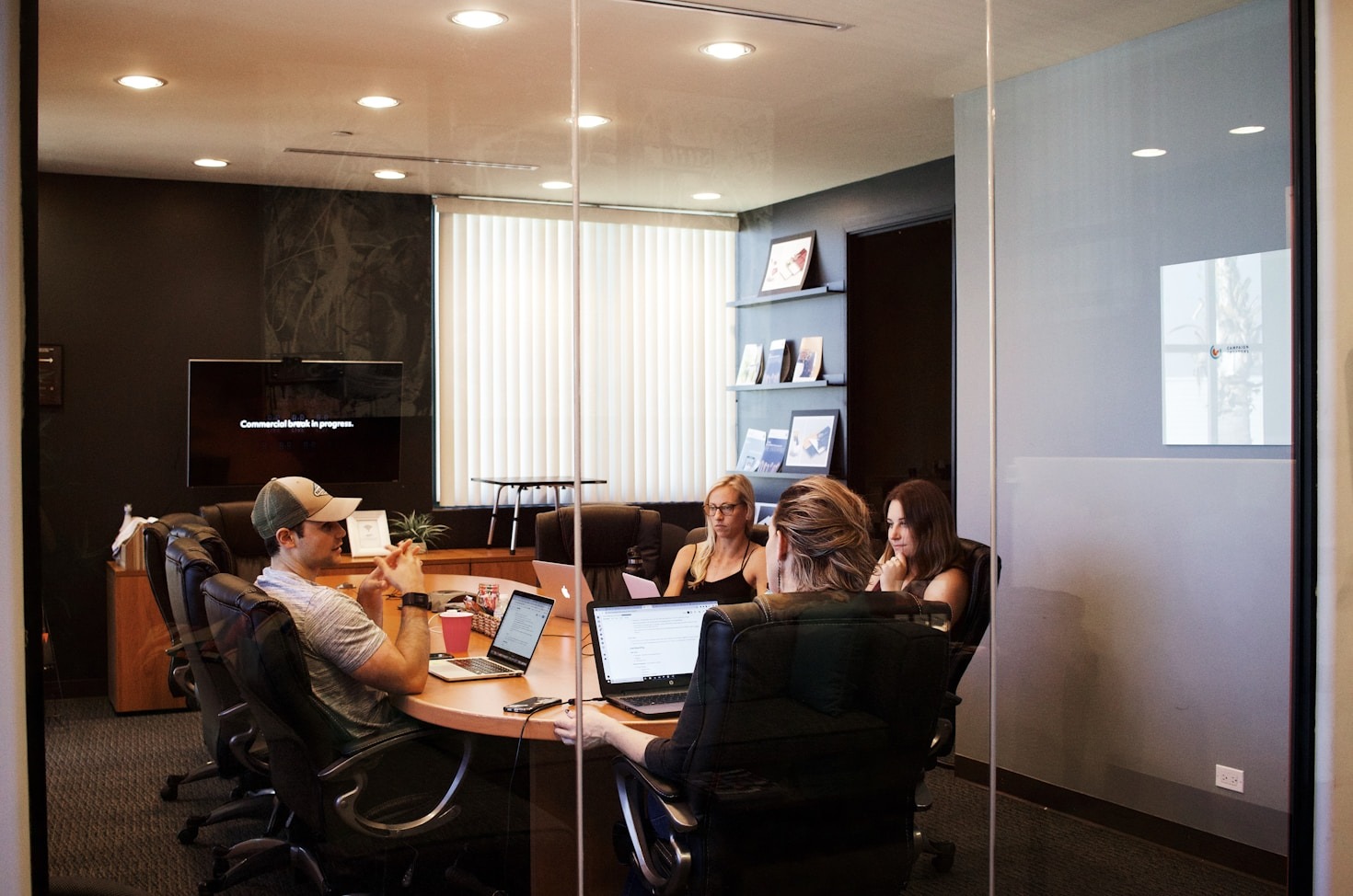 How Automation Enhances Employee Experience Metrics